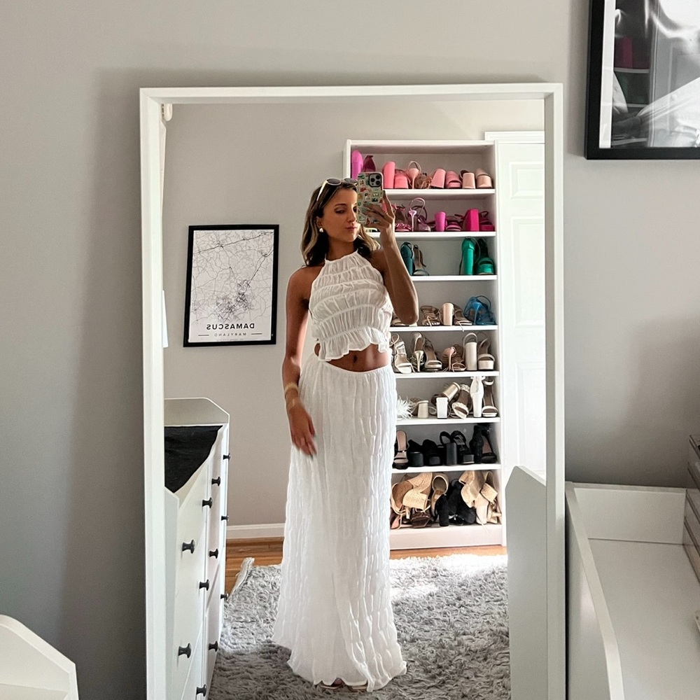 White two piece set
